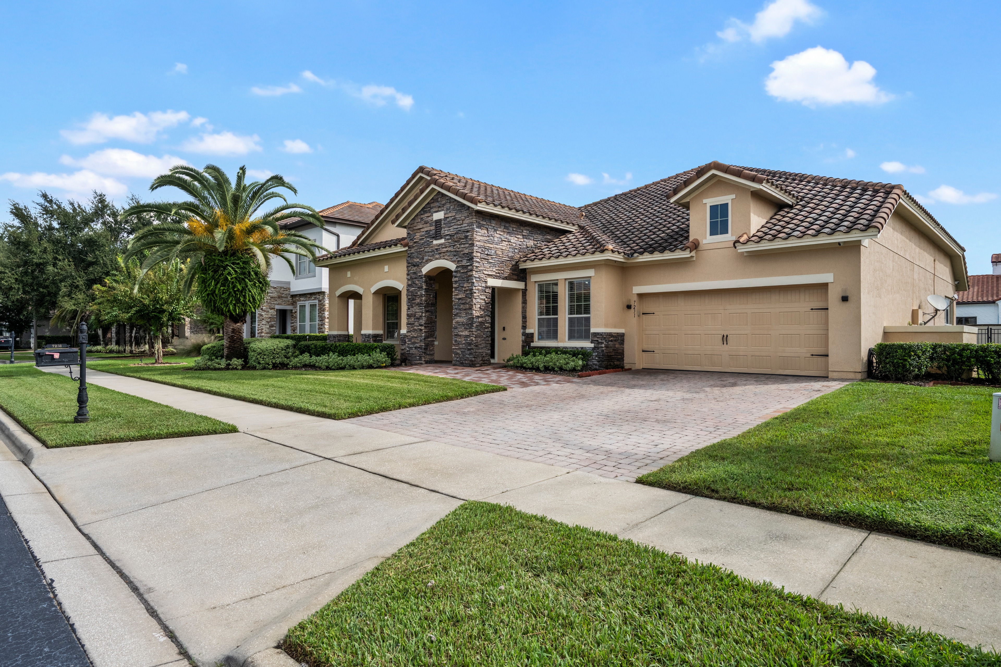 7231 Sangalla Dr — photograph 4