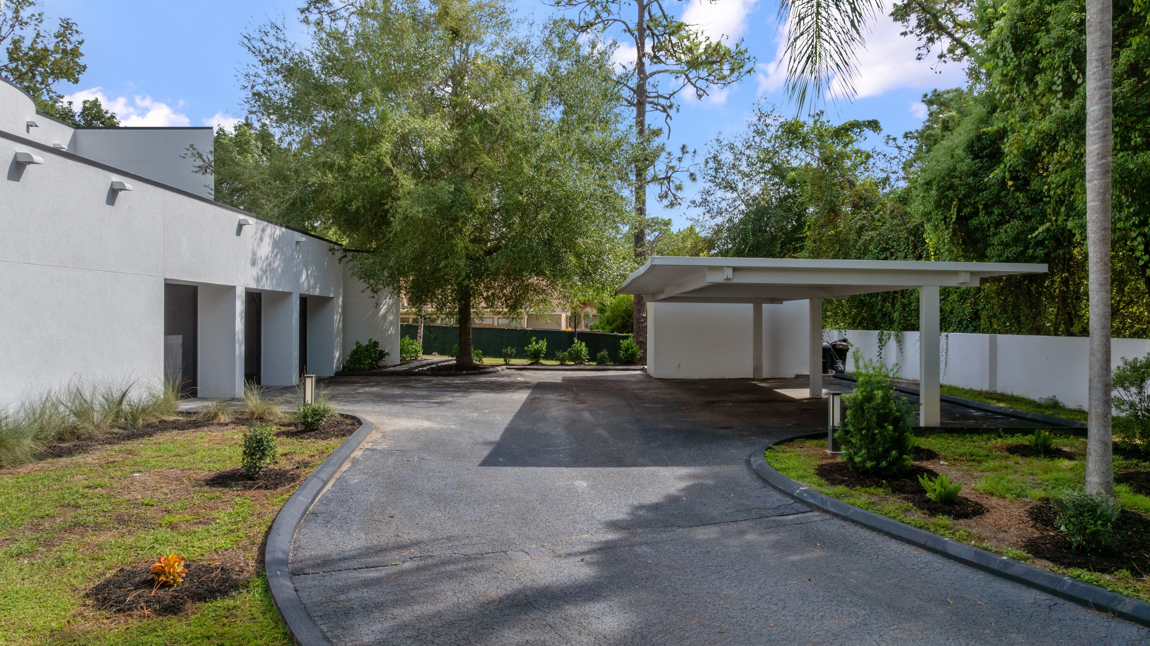 808 Sweetwater Club Blvd — photograph 3