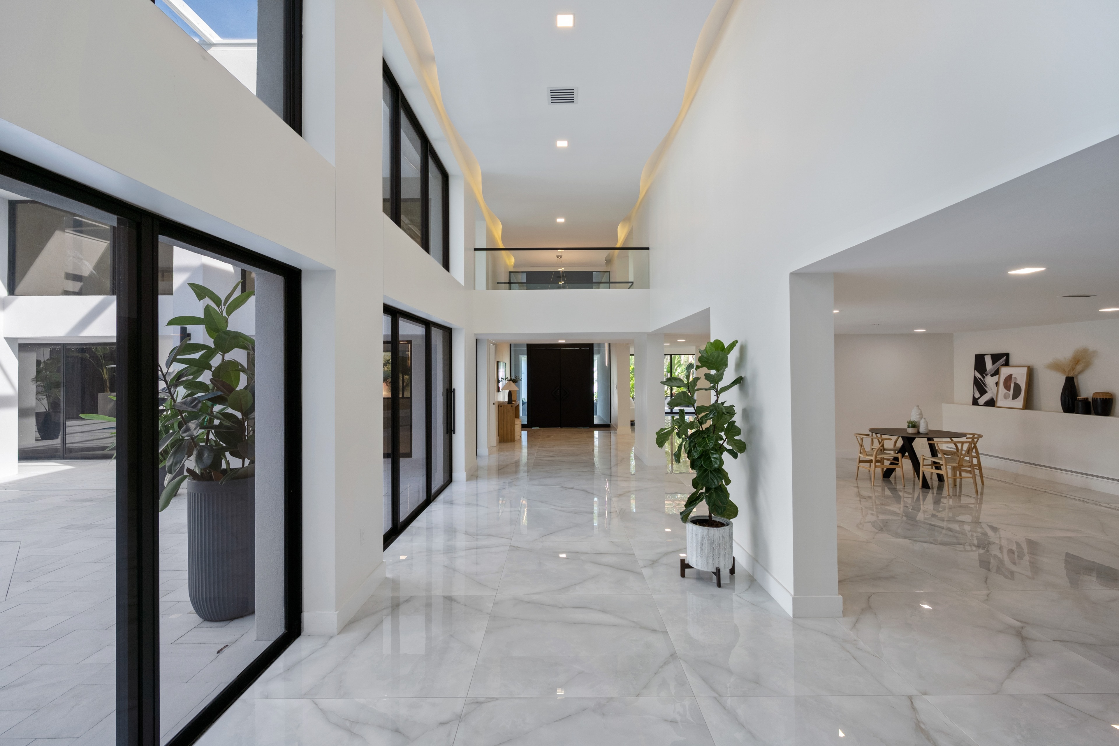 808 Sweetwater Club Blvd — photograph 4