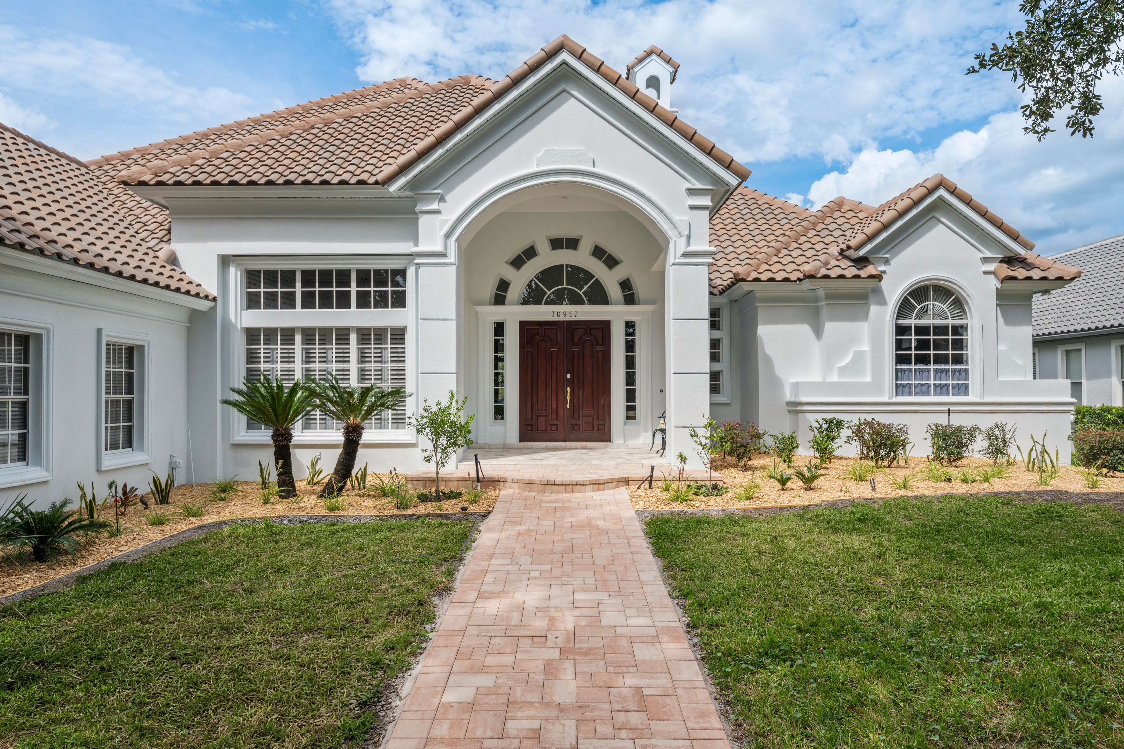 10951 Emerald Chase Dr. — photograph 3