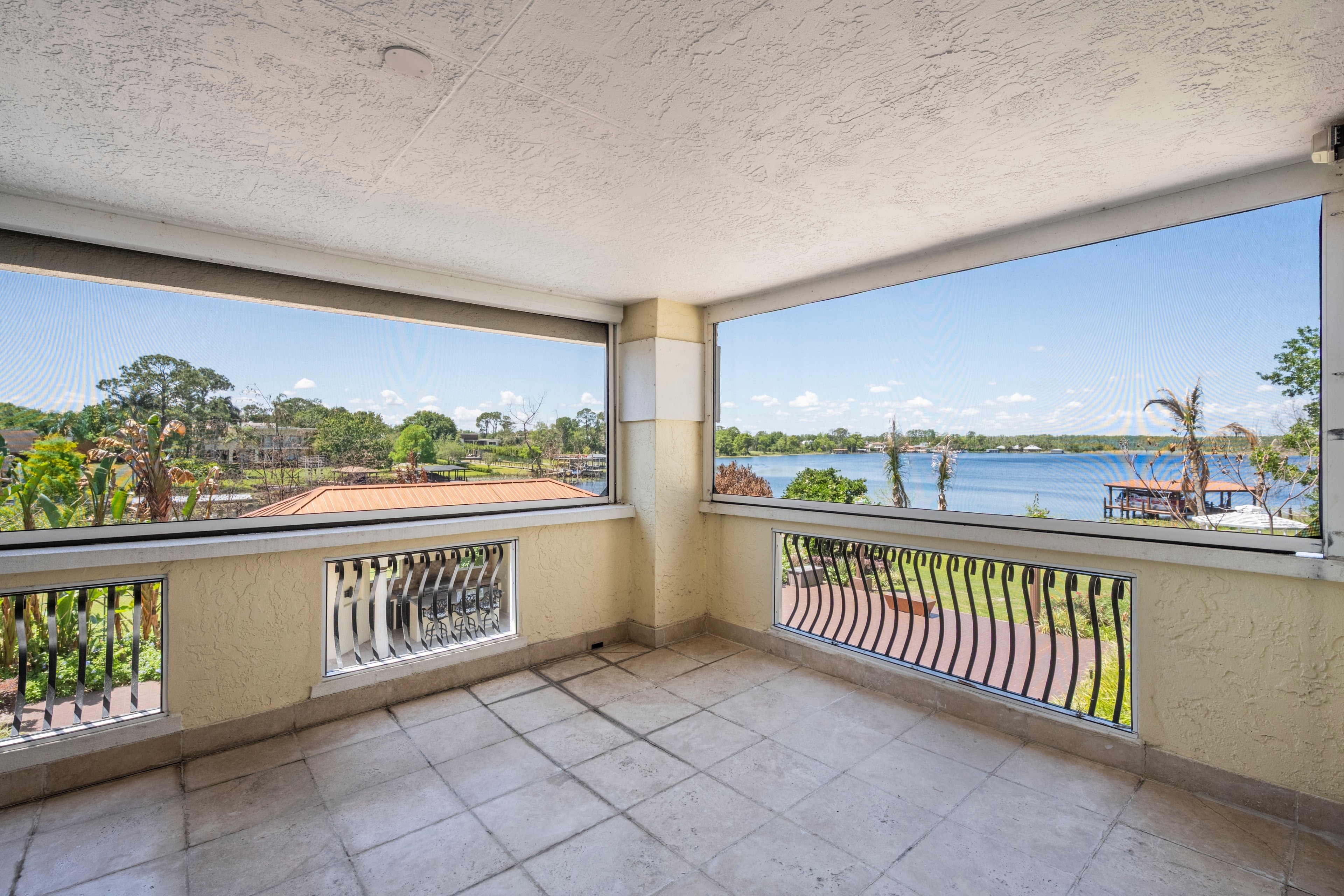 8866 Darlene Dr — photograph 6