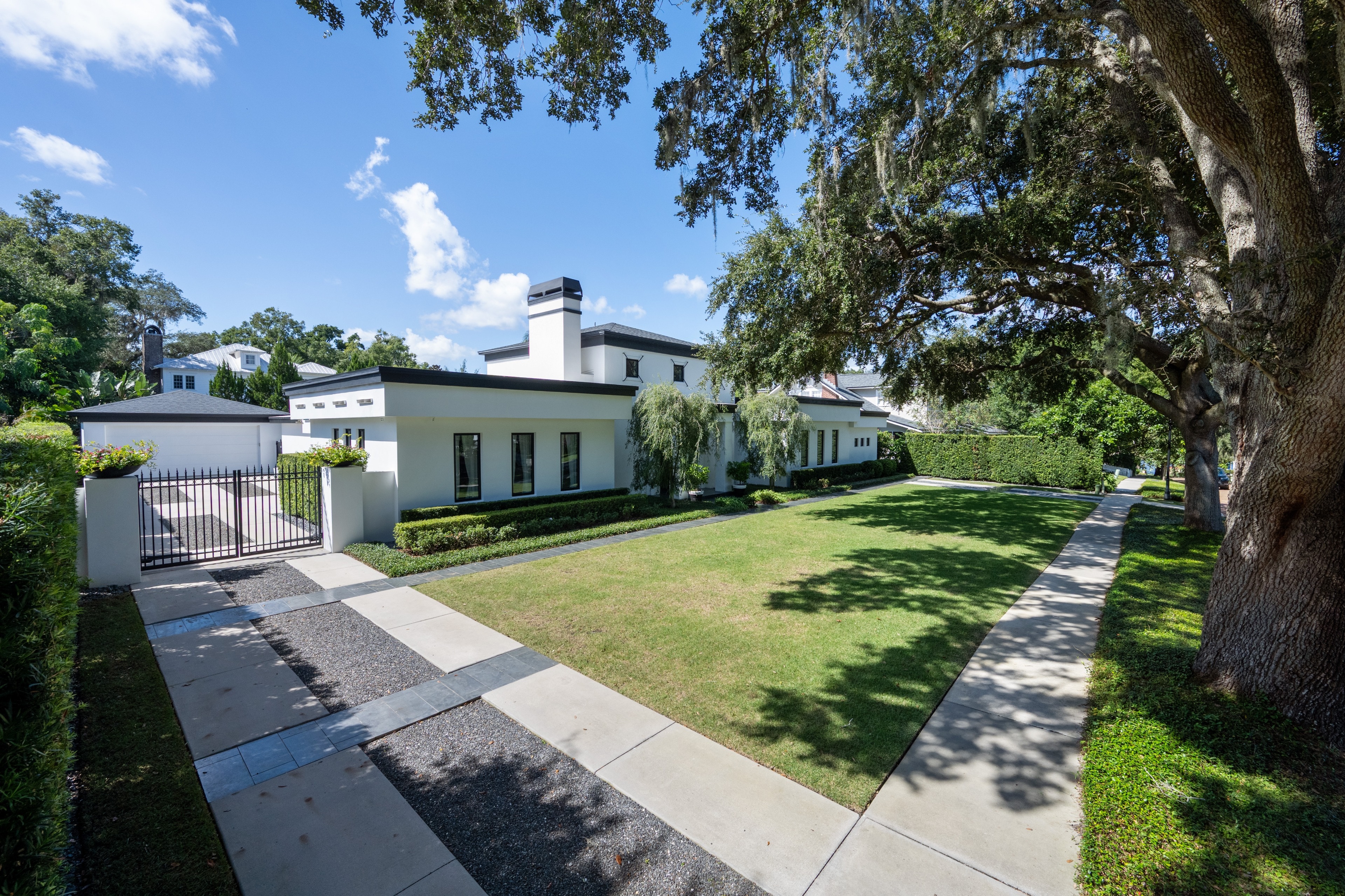 1581 Forest Ave — photograph 2